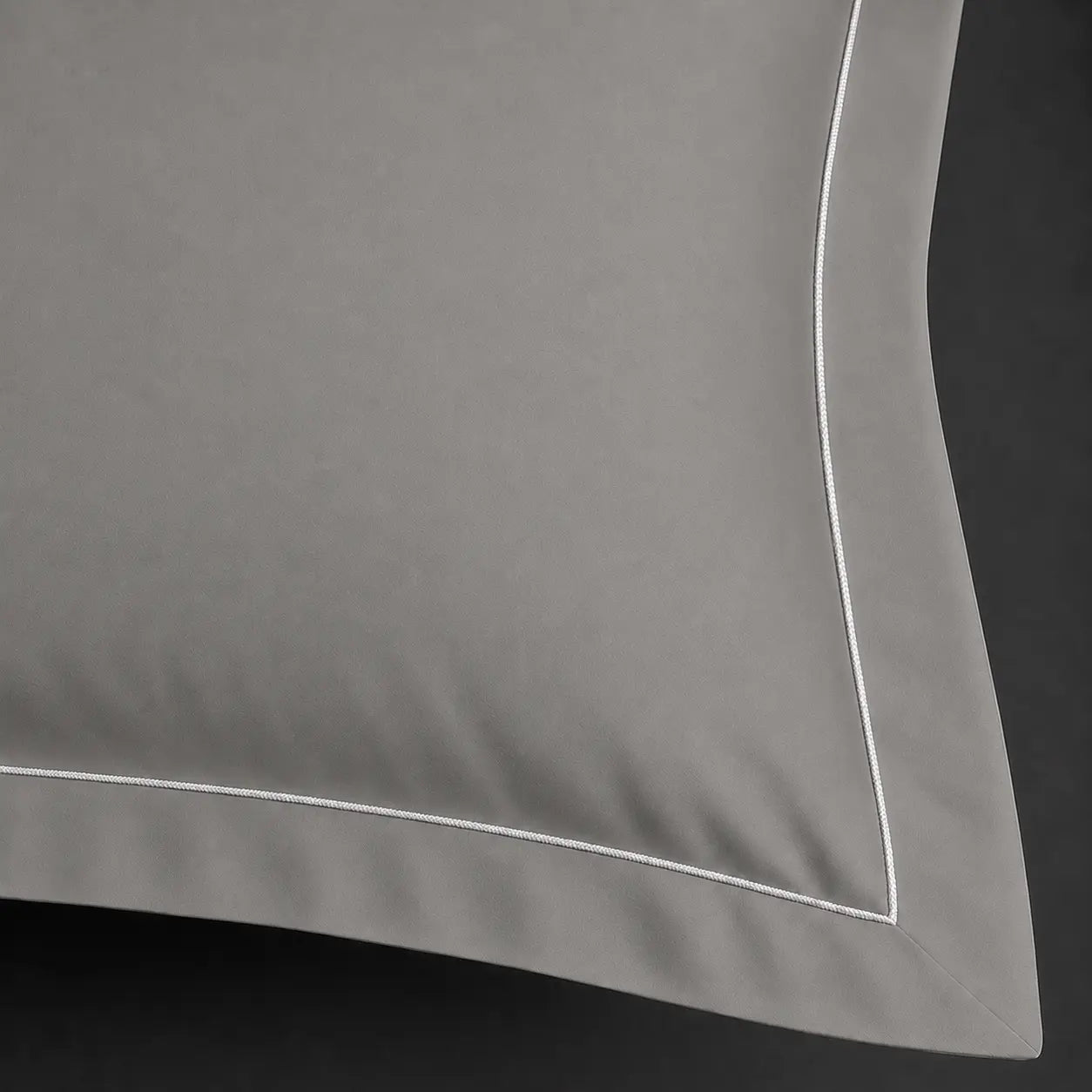 Oxford One Row Satin Stitch