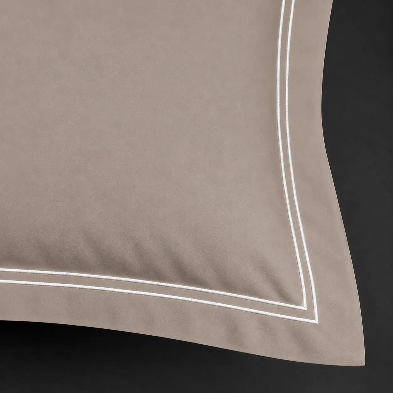 Oxford Two Row Satin Stitch